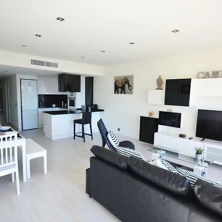 La Torre Oceanside 坎布里尔斯