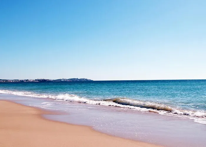 La Torre Oceanside Камбрильс
