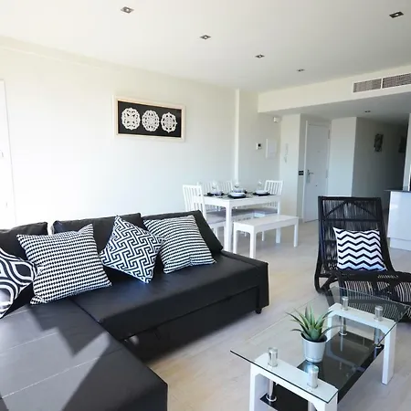 La Torre Oceanside 公寓 *